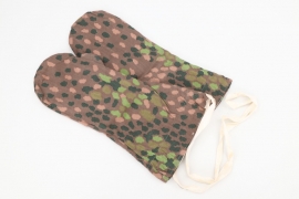 Waffen-SS camo reversible winter mittens