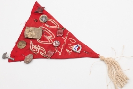 Imperial Germany - "Arbeiterbewegung" pennant with pins