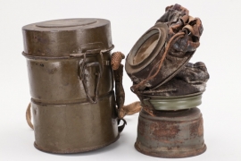 Imperial Germany - M17 gas mask in can