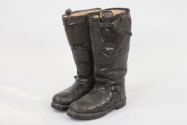 Luftwaffe flight boots - electrically heated