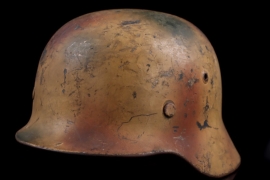 M35 Luftwaffe three tone spray camouflage combat helmet, « Normandy »