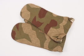 Wehrmacht reversed Splinter camouflage winter mittens