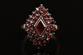 Vintage garnet ring