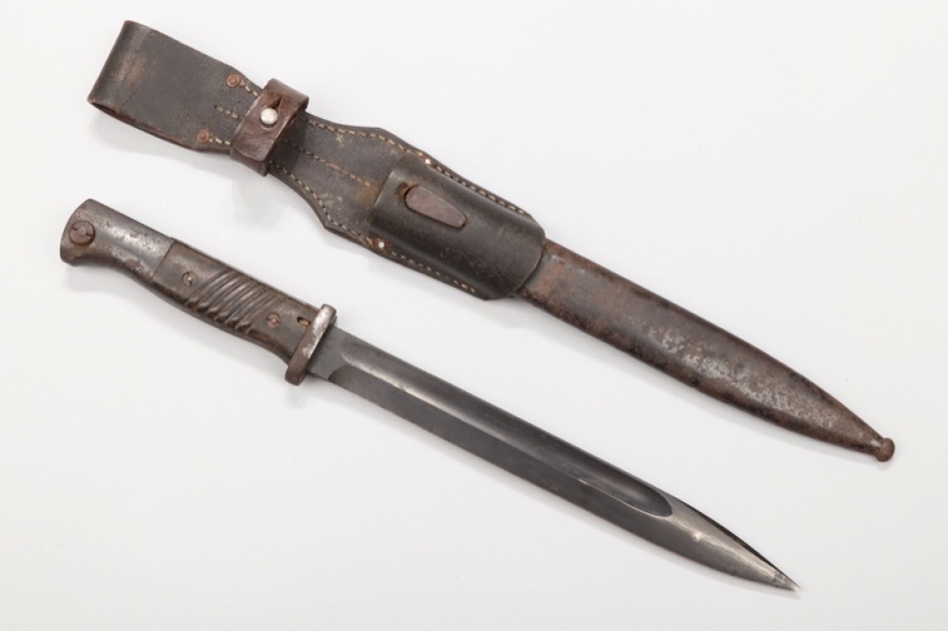 Wehrmacht number matching combat bayonet - Eickhorn