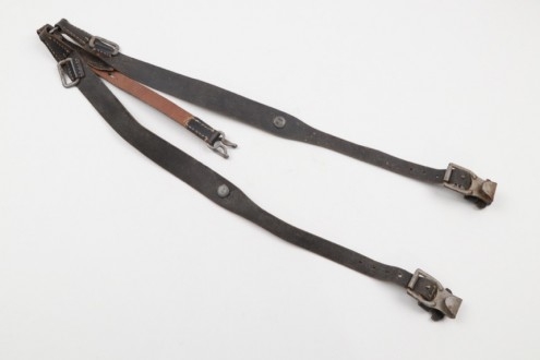 Luftwaffe y-straps - WaA 1942