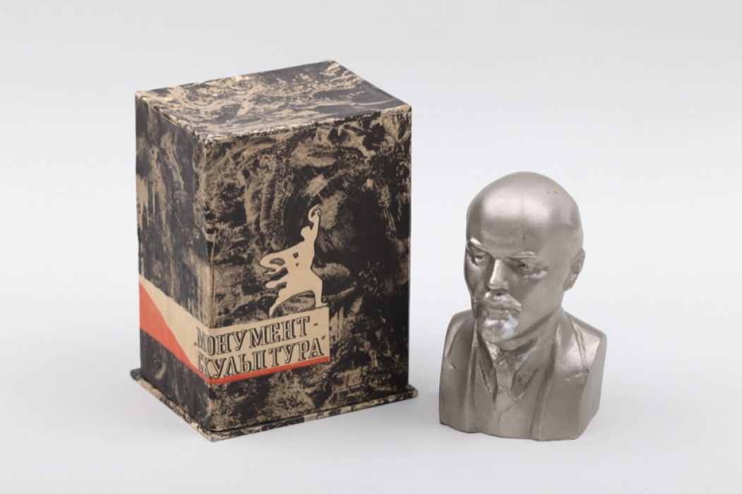 Soviet Union - Wladimir Lenin table decoration in case