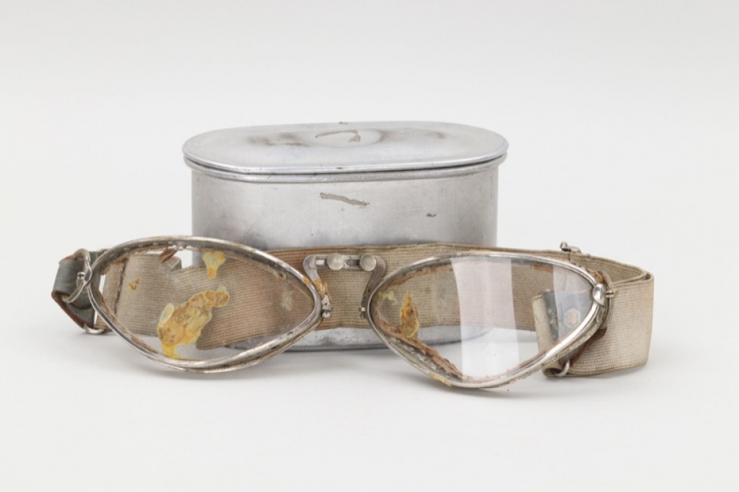 Walter Hübner - flight goggles in box