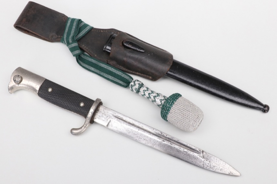 Heer parade bayonet with frog and portepee - WKC