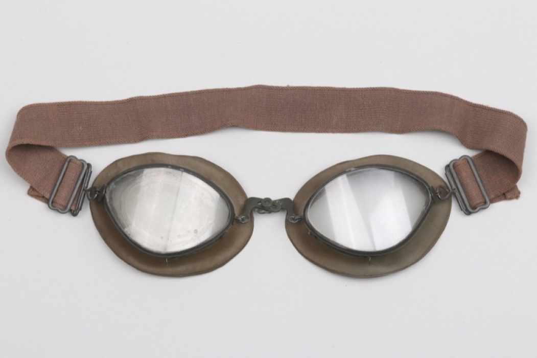 Wehrmacht "Kradmelder" motorcyclist's goggles