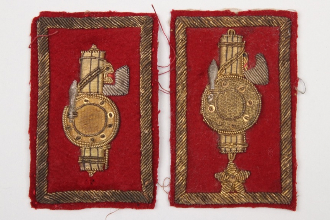 Italy - 2 x  GIL/ONB breast rank badges