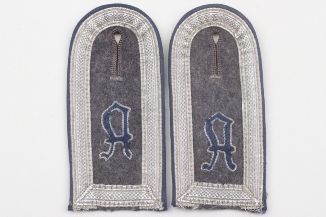 Luftwaffe medical "Akademie" shoulder boards - Unterfeldwebel