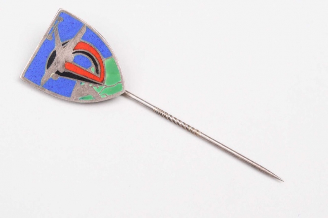 Luftwaffe enamel squadron pin - unknown