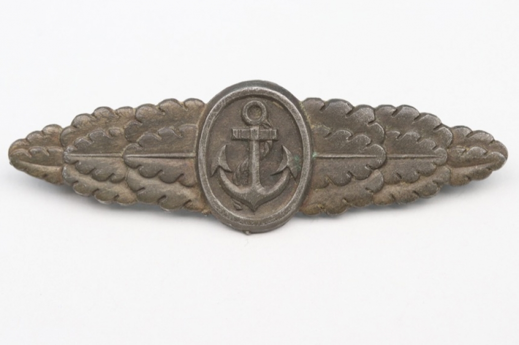 Naval Front Clasp (postwar)