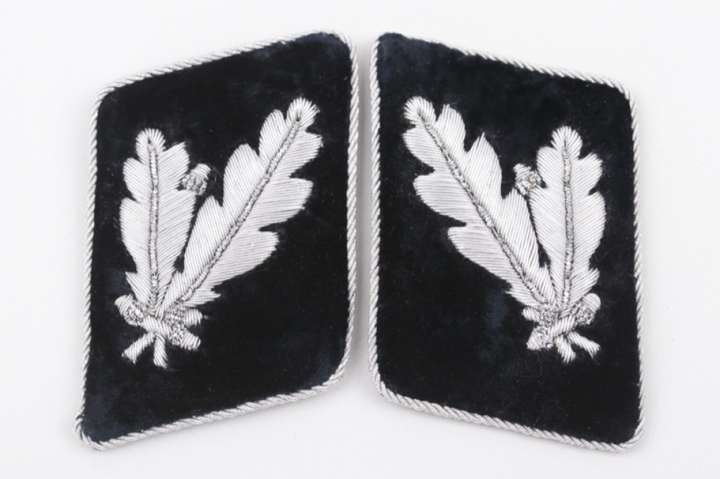 Waffen-SS officer's collar tabs for an Oberführer