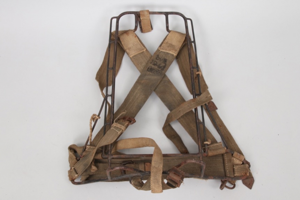 Wehrmacht M43 pack frame - 1944