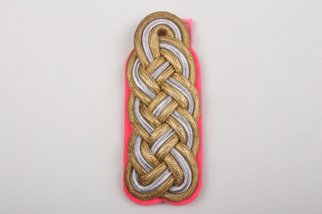 Heer - Veterinarian General's single shoulder board