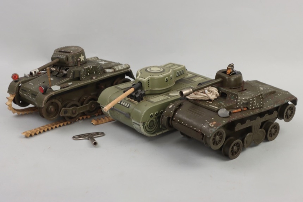 Lot of three toy tanks