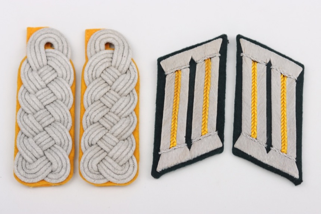 Major Panzeraufklärer - shoulder boards and collar tabs