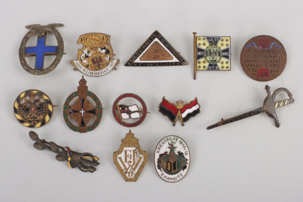 WWI lot of 13 patriotic badges - enameled