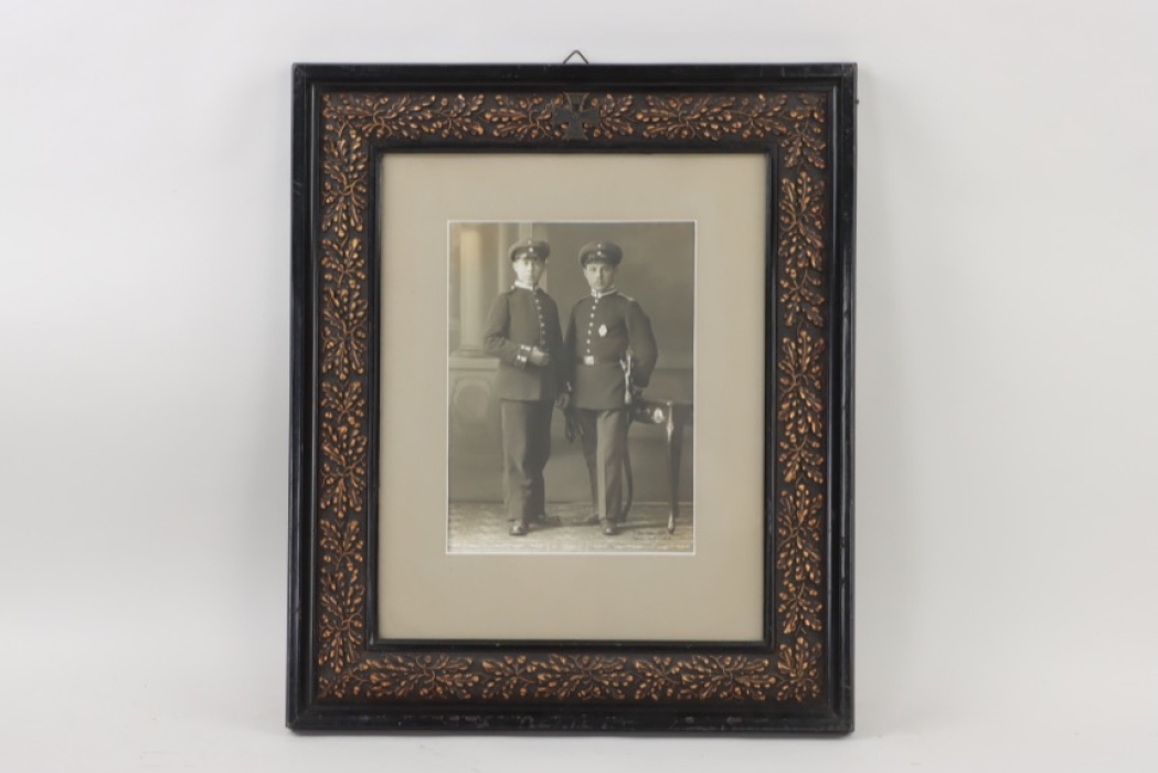 Framed portrait photo of a Bavarian pilot (Leib-Regiment)