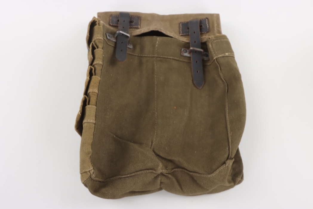 Wehrmacht Pioneer assault pack - left side