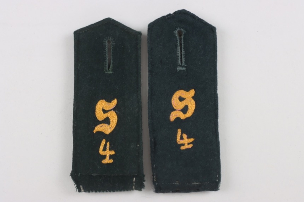 Heer Shoulder straps for EM of Kavallerie Schützen Regiment 4