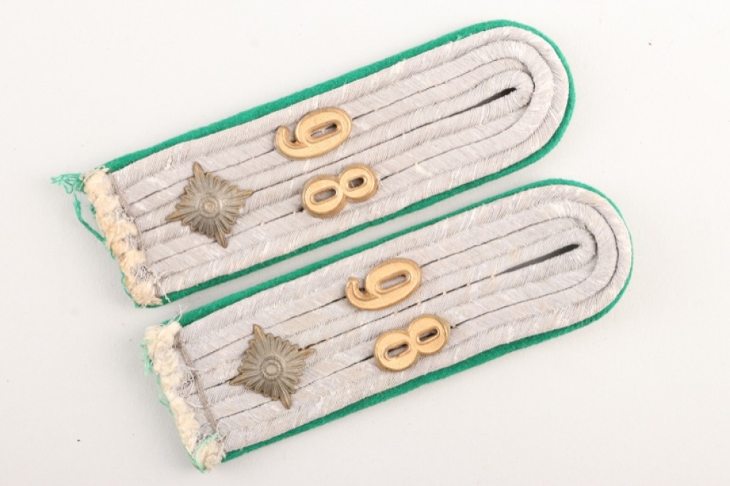 Shoulder Boards - Oberleutnant in the 98th Gebrigsjäger Regiment