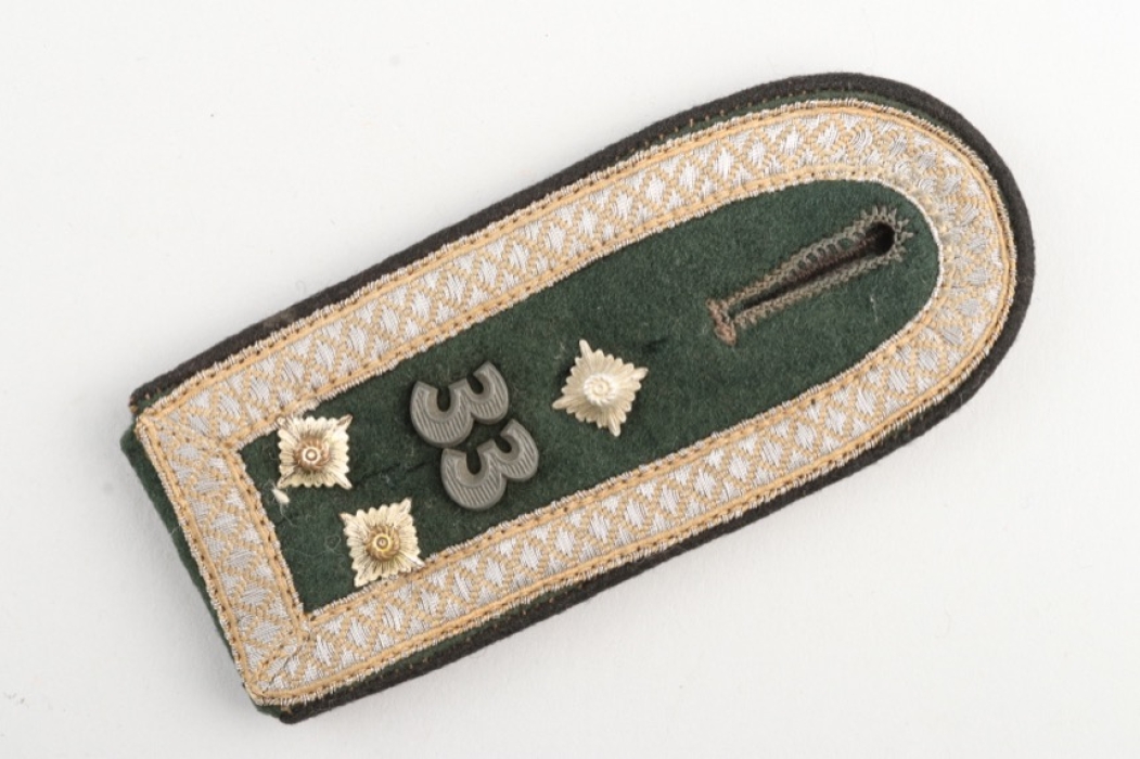 Shoulder Board - Hauptfeldwebel 33rd Engineer Batl.