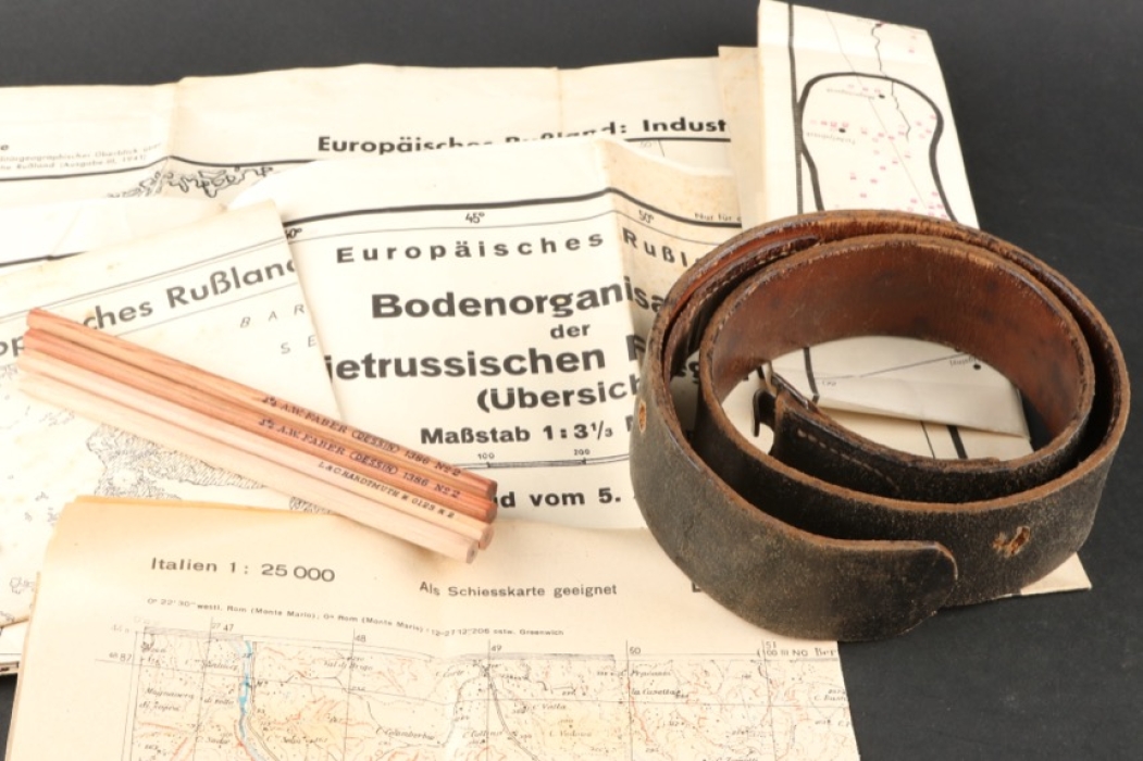 Wehrmacht field belt (EM/NCO) and Maps