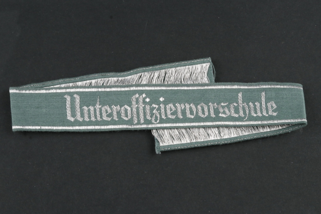 Heer cuff title "Unteroffiziervorschule"