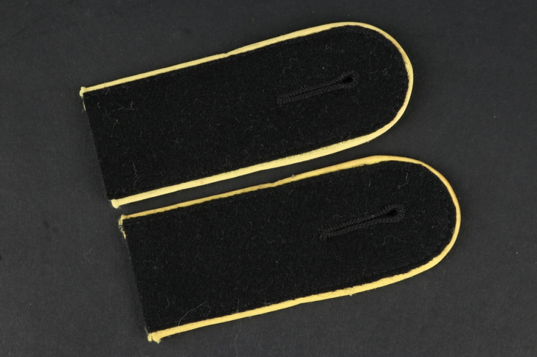 Waffen-SS shoulder boards - EM Signal Corps