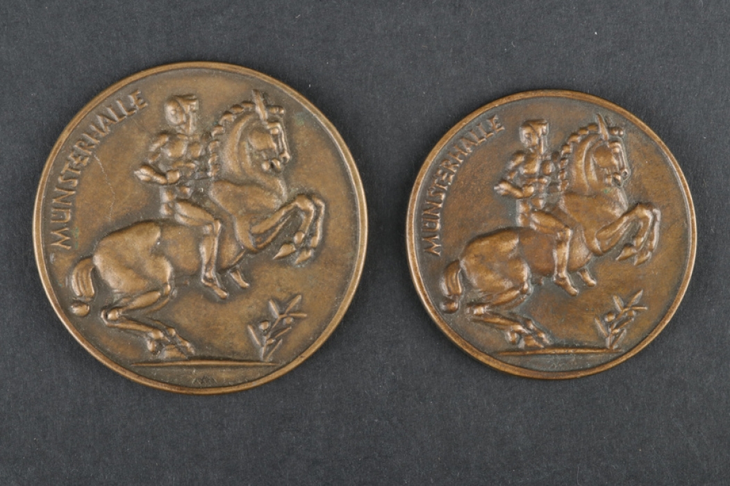 Two Medals on the Münsterlandhalle