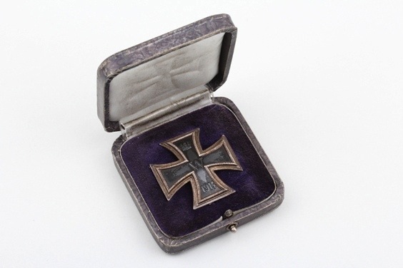 1914 Iron Cross 1st Class 800 silver in unusual case