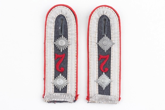 Luftwaffe Flak Rgt.7 shoulder boards