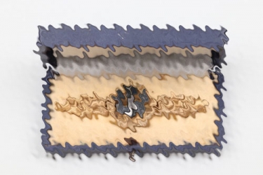 Squadron Clasp for Kampfflieger in gold in case