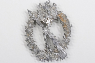 Infantry Assault Badge in silver - semi-hollow