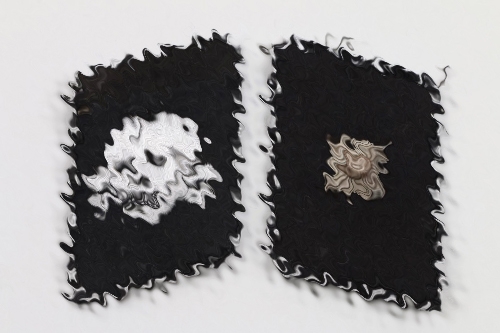 Allgemeine-SS Totenkopf collar tabs - SS-Unterscharführer