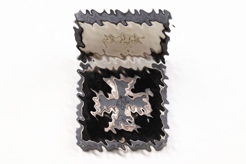 1939 Iron Cross 1st Class (L59) on screw-back in case