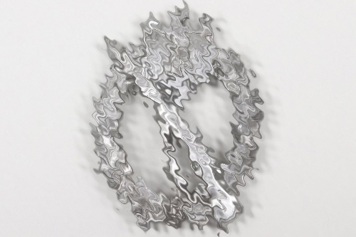 Infantry Assault Badge in silver - semi-hollow