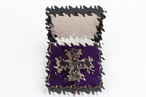 1914 Iron Cross 1st Class (Deumer) in case