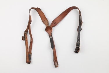 Wehrmacht y-straps - marked