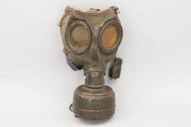 Wehrmacht gas mask + microphone