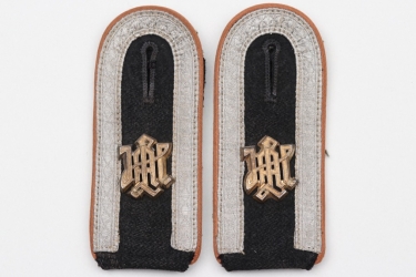 Waffen-SS "LAH" Aufklärer shoulder boards - NCO