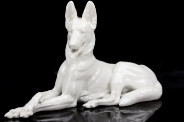 SS Allach - large porcelain figure 'lying Alsatian' #76 (Kärner)