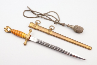 Kriegsmarine officer's dagger with portepee - WKC