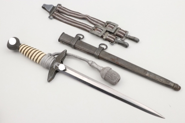 Luftwaffe officer's dagger with hangers and portepee - ALCOSO