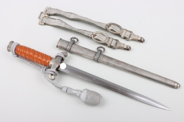 M35 Heer officer's dagger with hangers and portepee