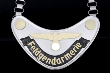 Heer Feldgendarmerie gorget