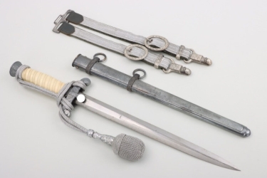 M35 Heer officer's dagger with hangers and portepee - Klaas