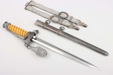 M35 Heer officer's dagger with hangers and portepee - Eickhorn